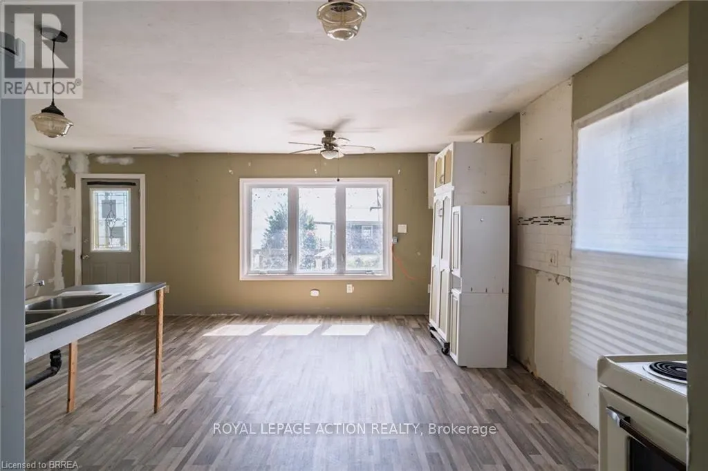 1459 LAKESHORE ROAD
