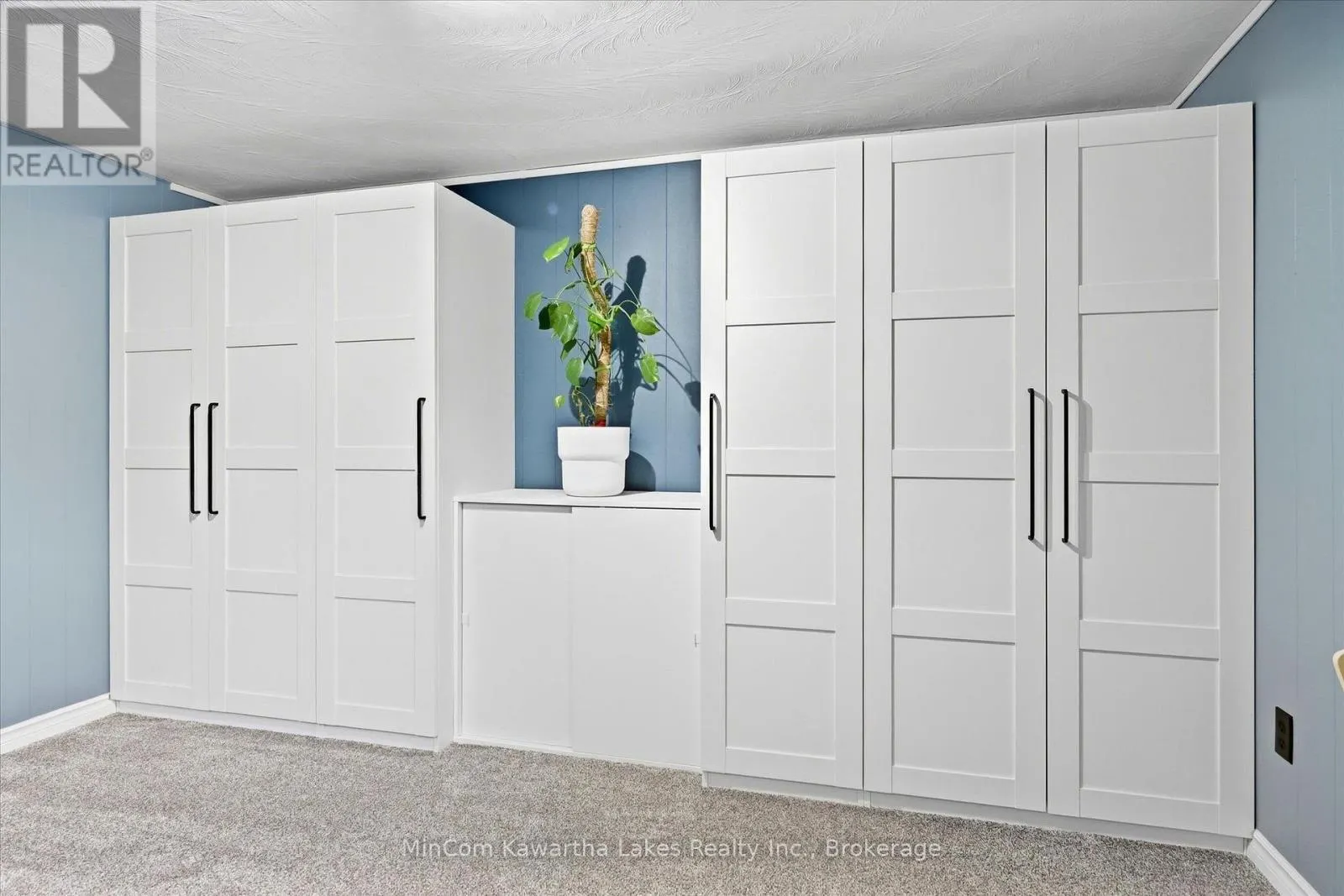 472 HIGHLAND ROAD