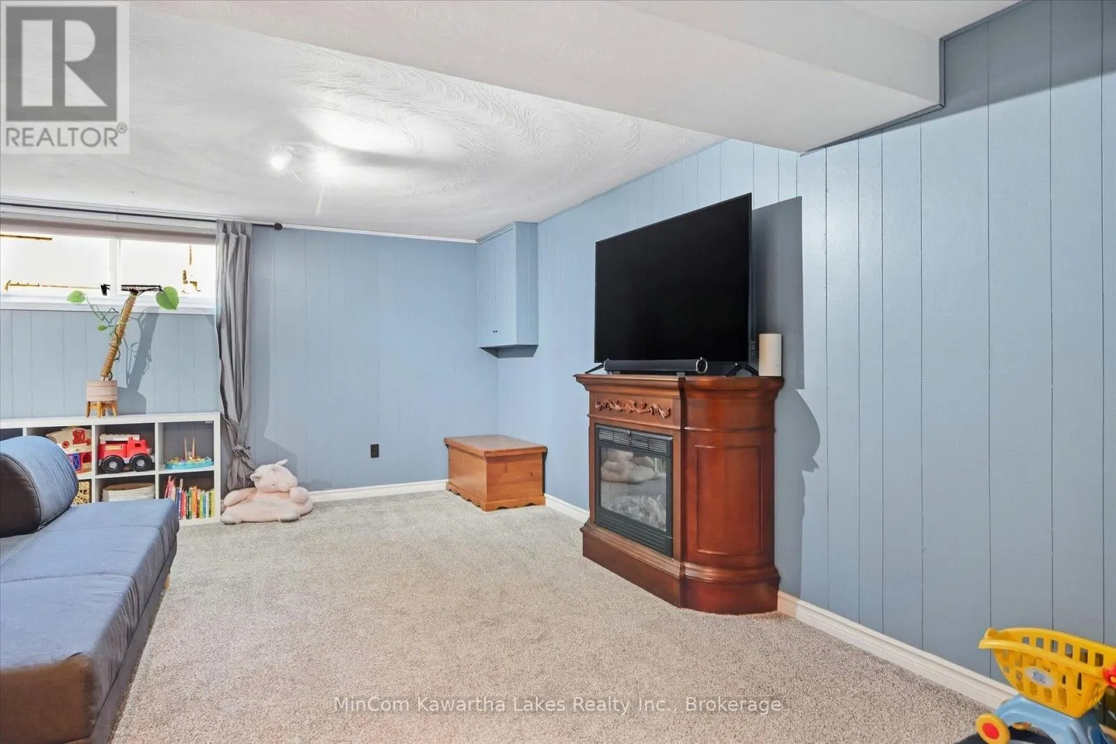 472 HIGHLAND ROAD