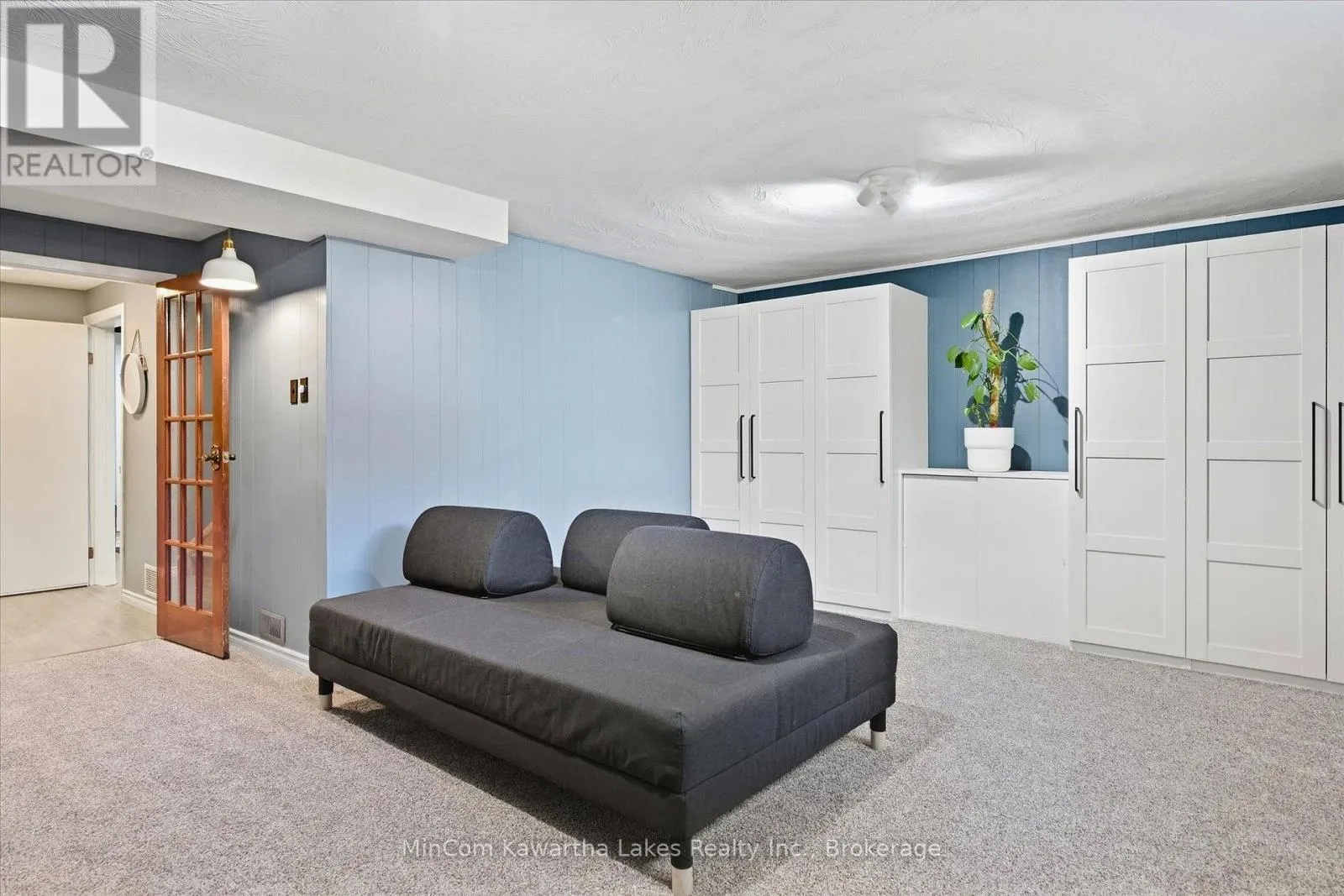 472 HIGHLAND ROAD