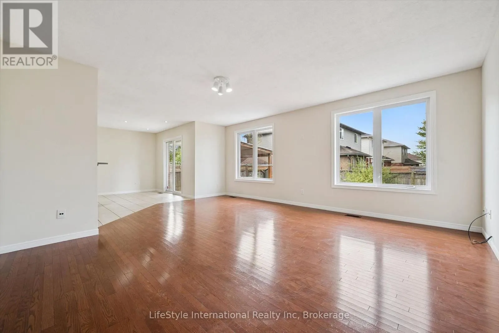 4 DAVIS STREET