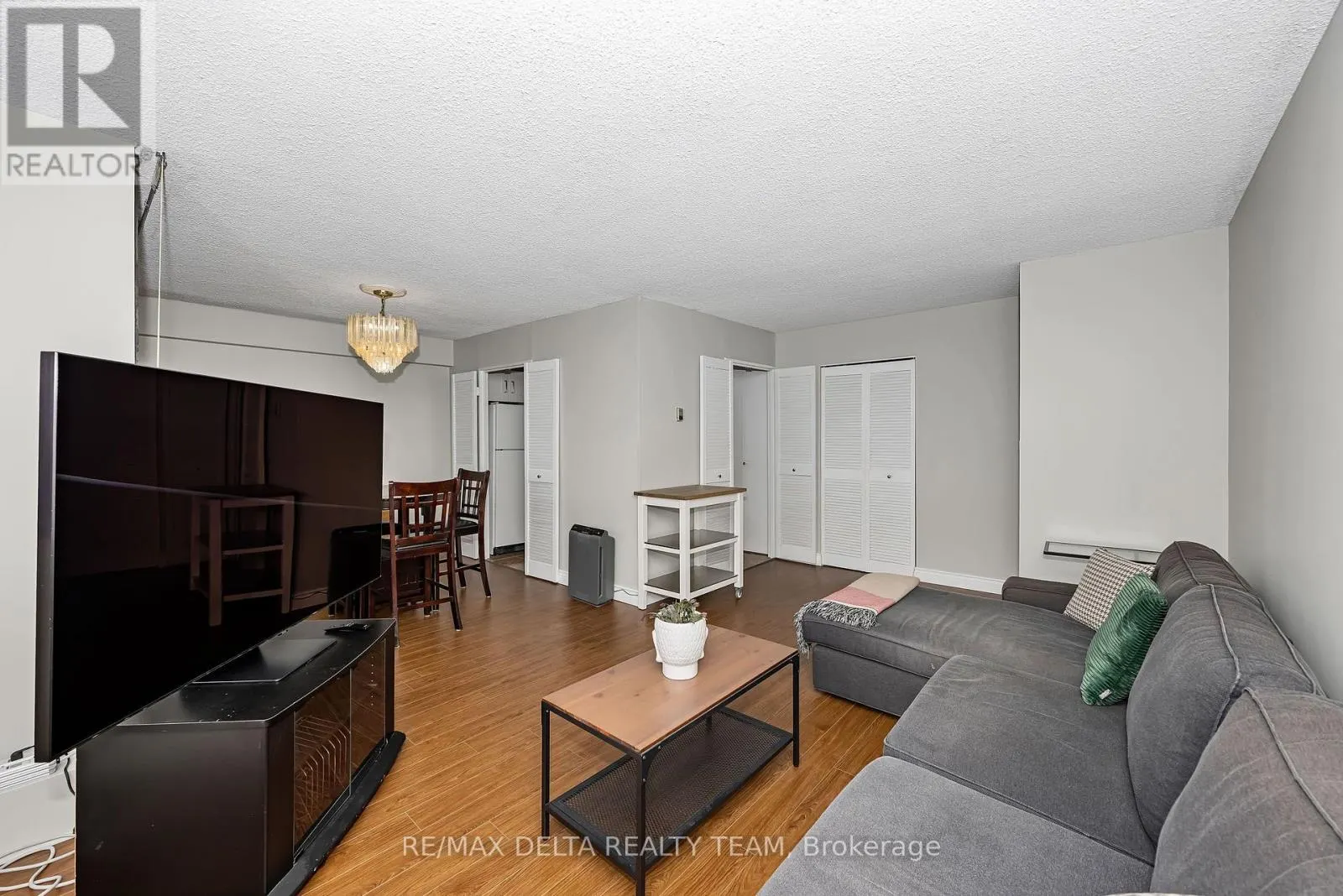 702 - 1285 CAHILL DRIVE