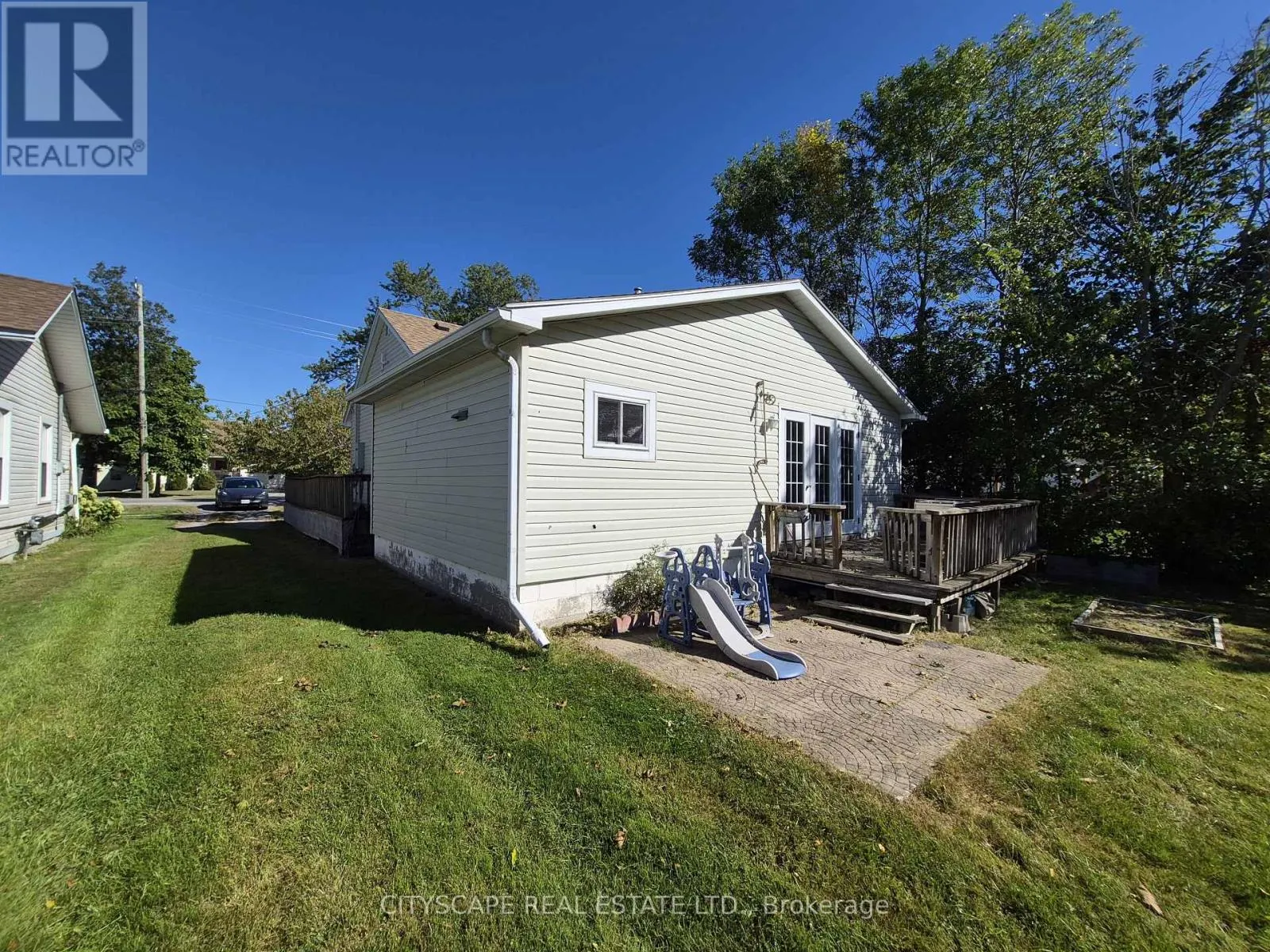 725 DOMINION ROAD