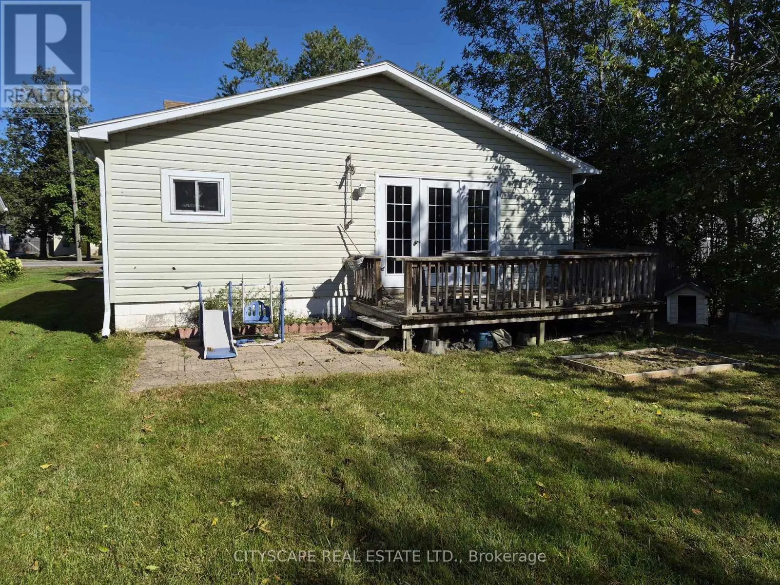 725 DOMINION ROAD