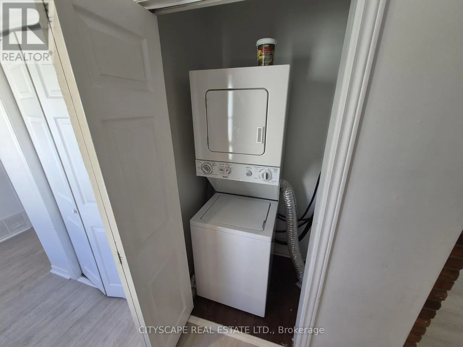 725 DOMINION ROAD