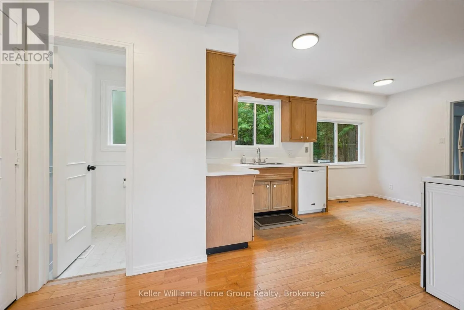 73 WATER STREET E