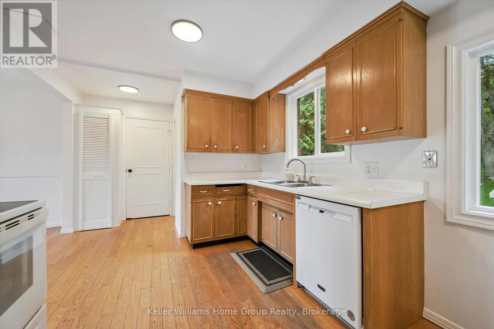 73 WATER STREET E