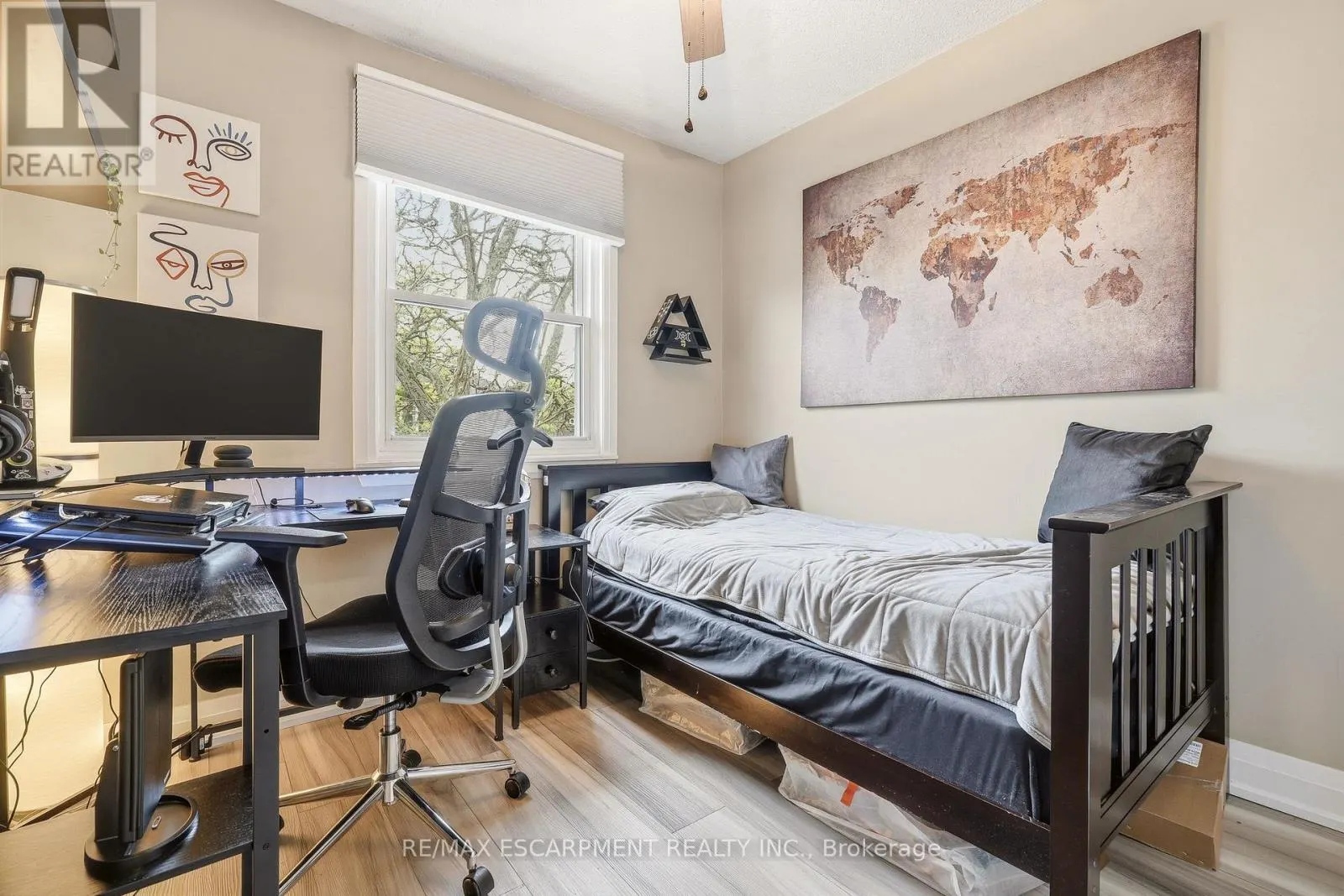 12 - 130 LIVINGSTON AVENUE