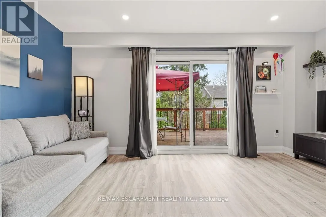 12 - 130 LIVINGSTON AVENUE