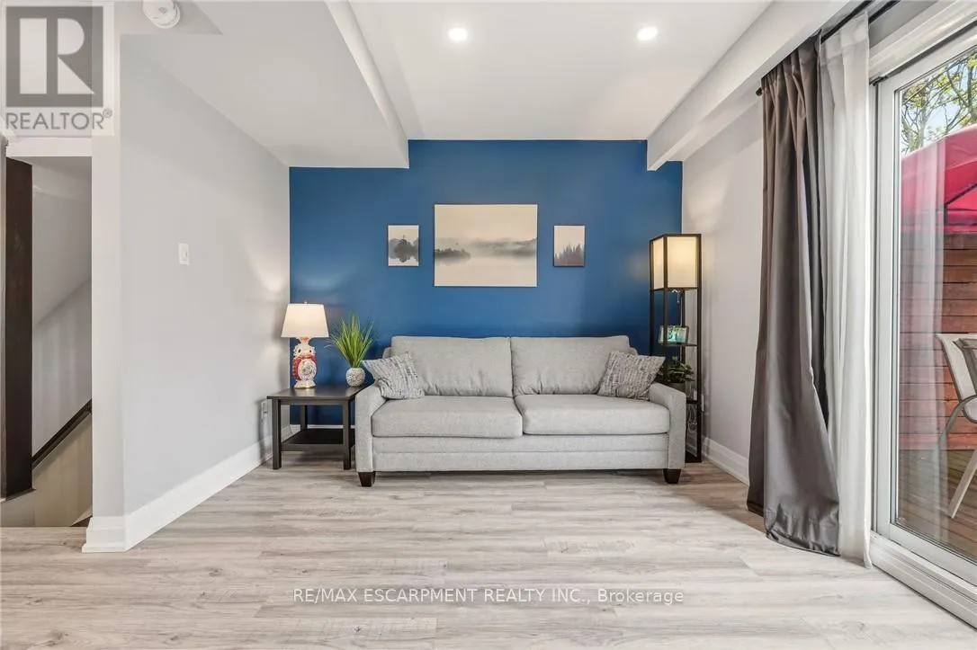 12 - 130 LIVINGSTON AVENUE