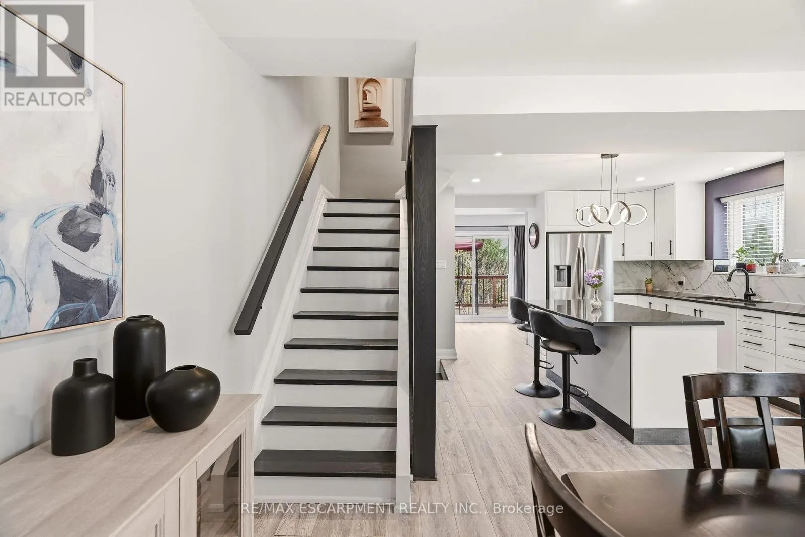 12 - 130 LIVINGSTON AVENUE