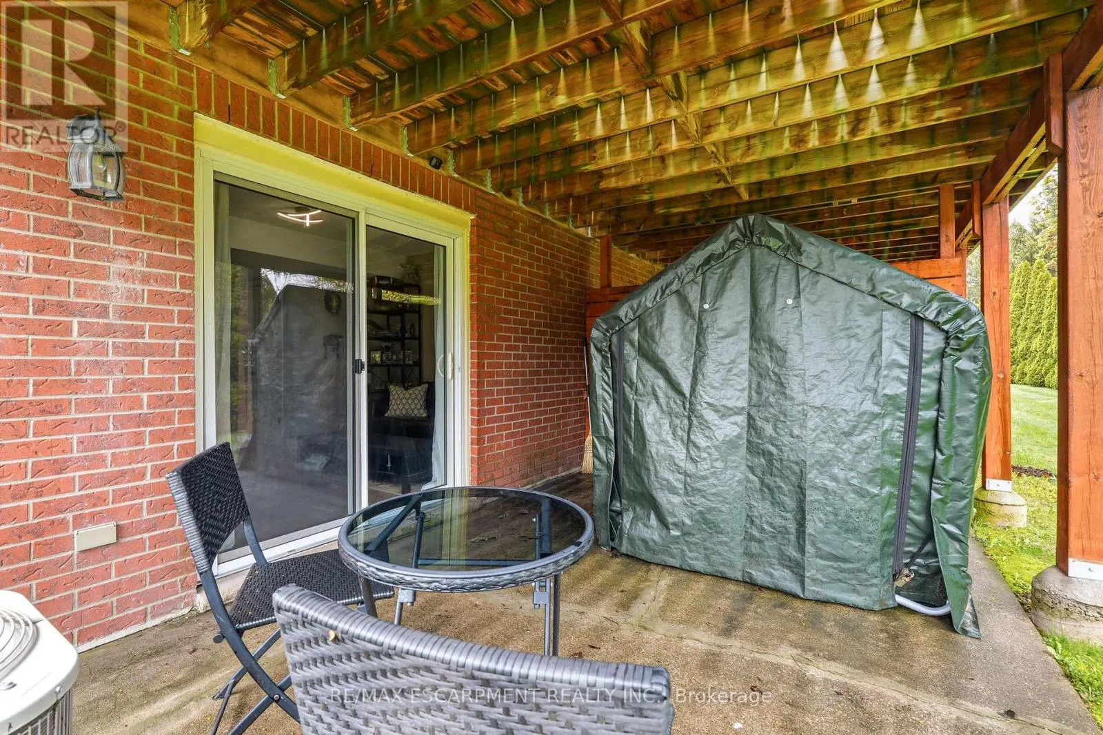 12 - 130 LIVINGSTON AVENUE