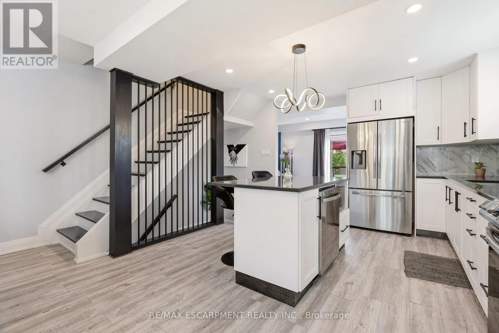 12 - 130 LIVINGSTON AVENUE