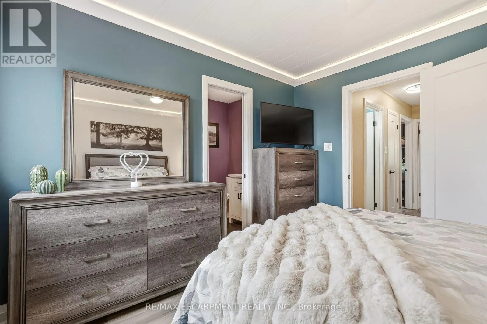 12 - 130 LIVINGSTON AVENUE