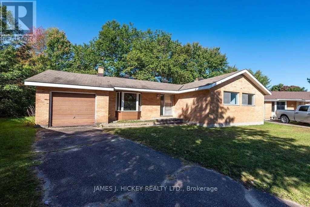 4 SHERIDAN COURT