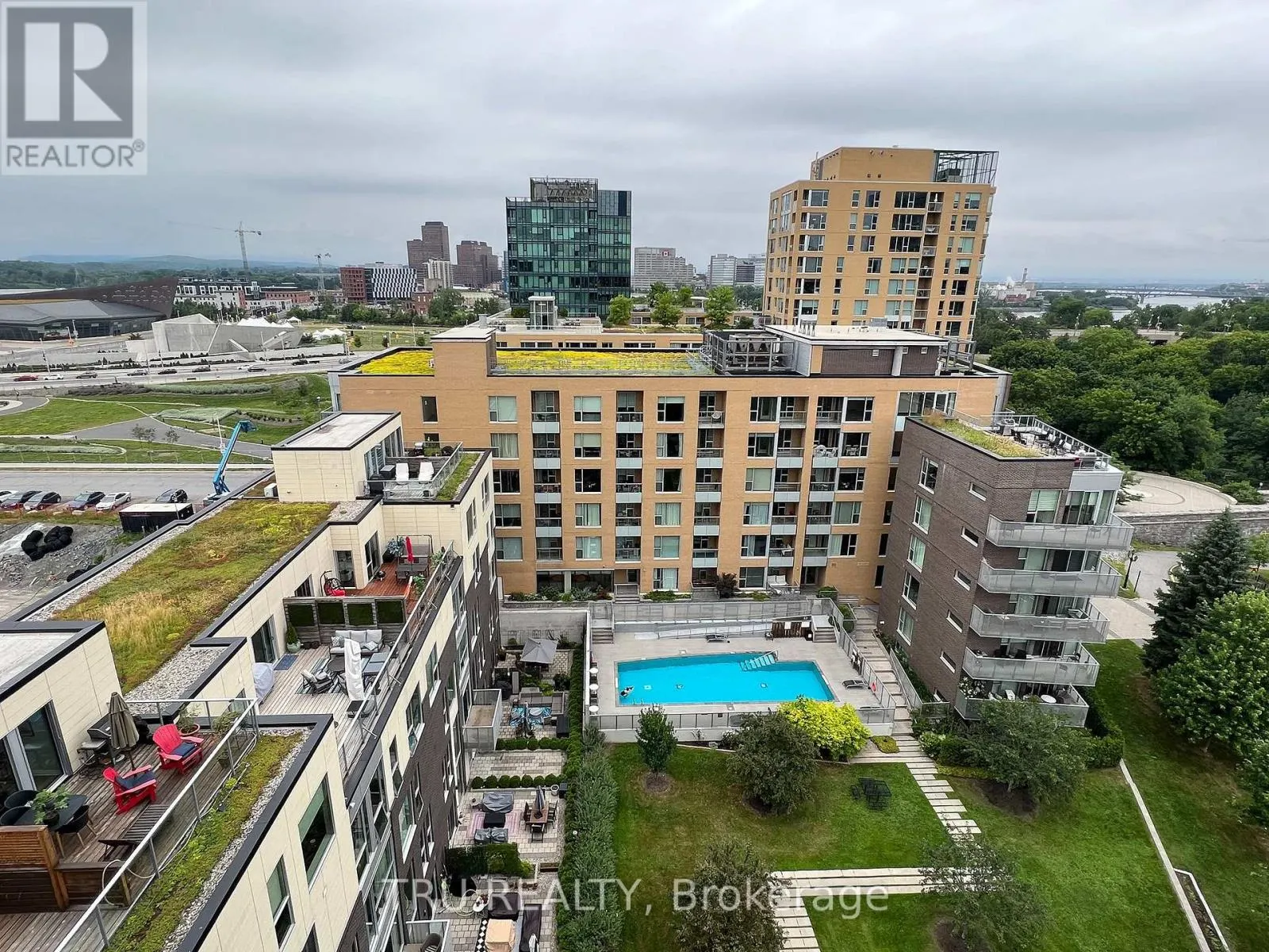 706 - 300C LETT STREET