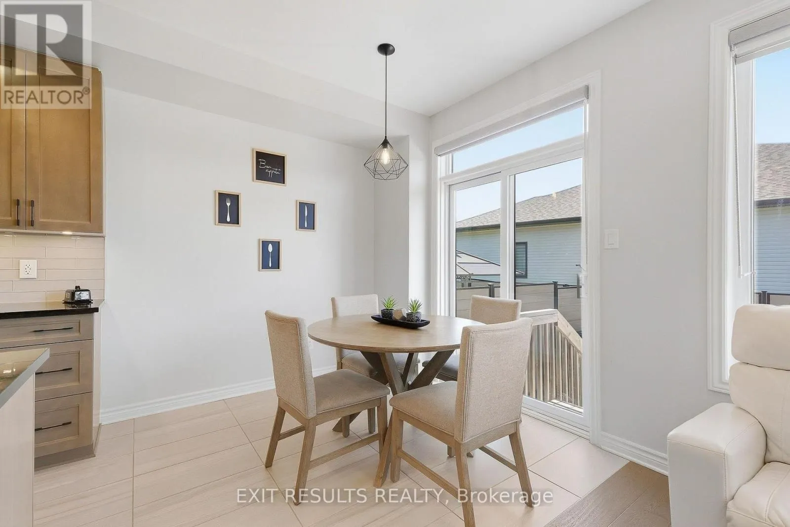 783 NAMUR STREET W