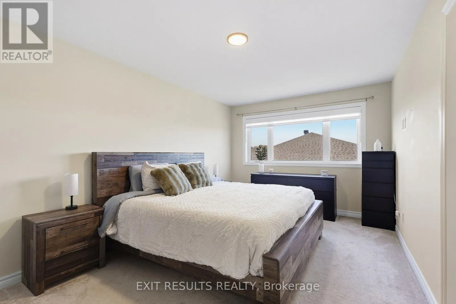 783 NAMUR STREET W