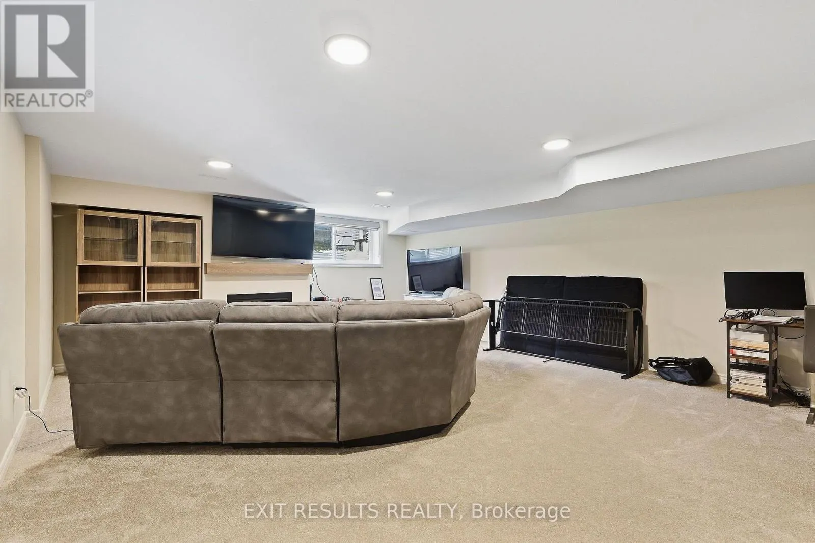 783 NAMUR STREET W