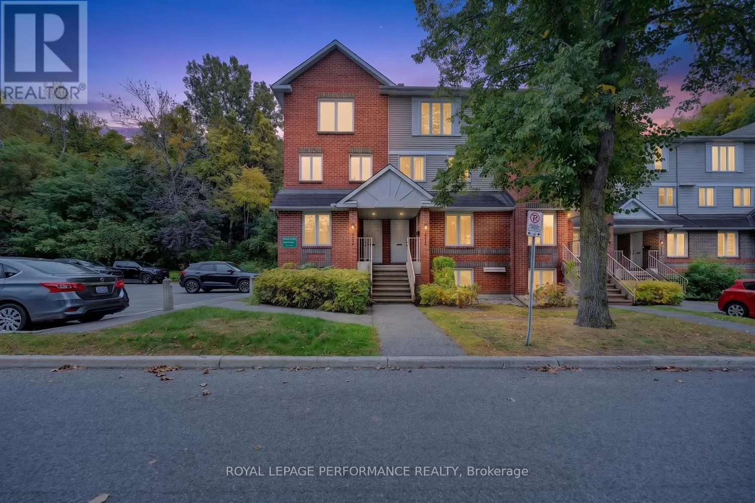 A - 6812 JEANNE D'ARC BOULEVARD N