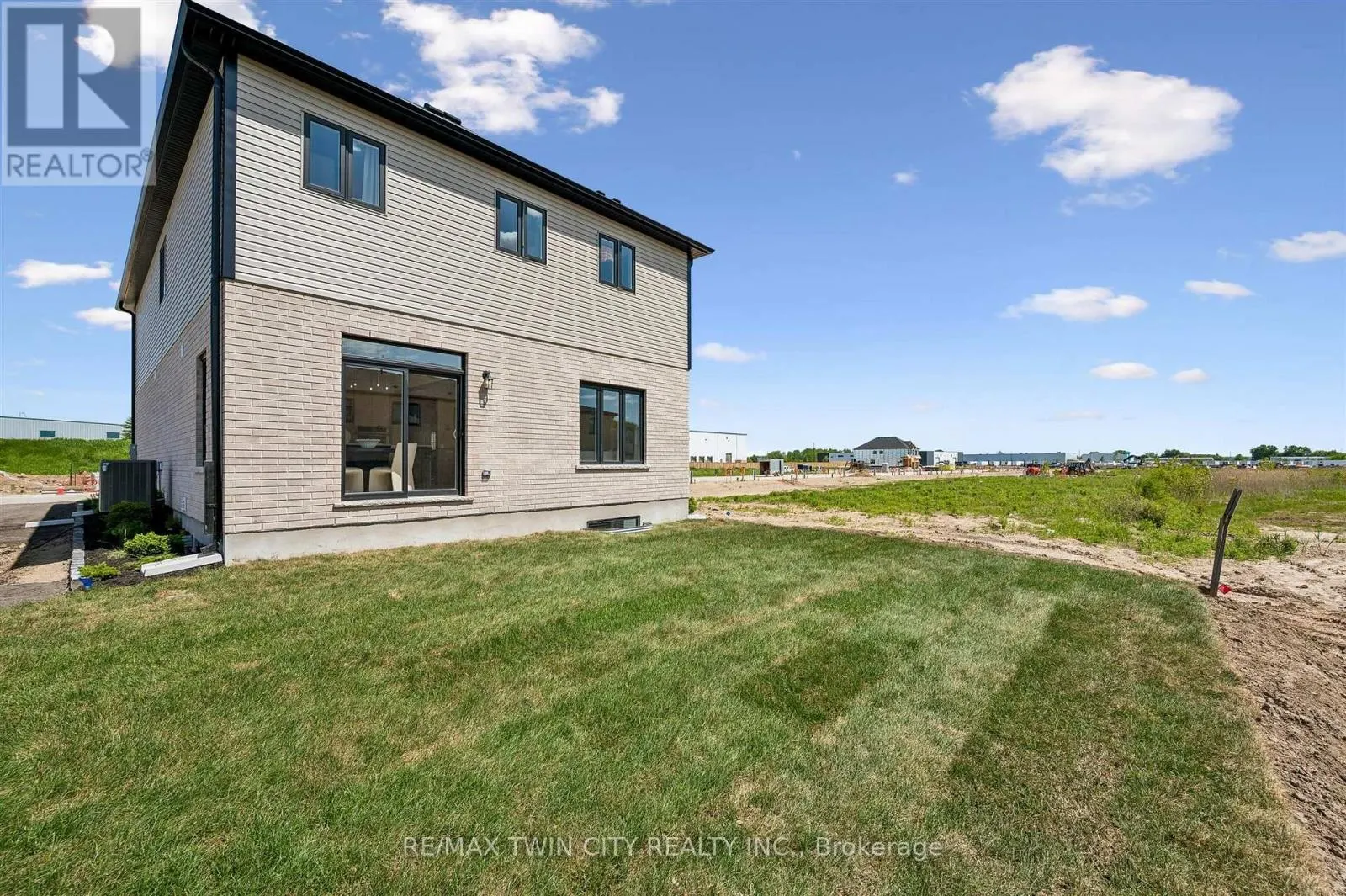 1681 DUNKIRK AVENUE