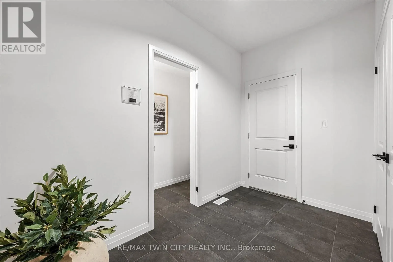 1681 DUNKIRK AVENUE