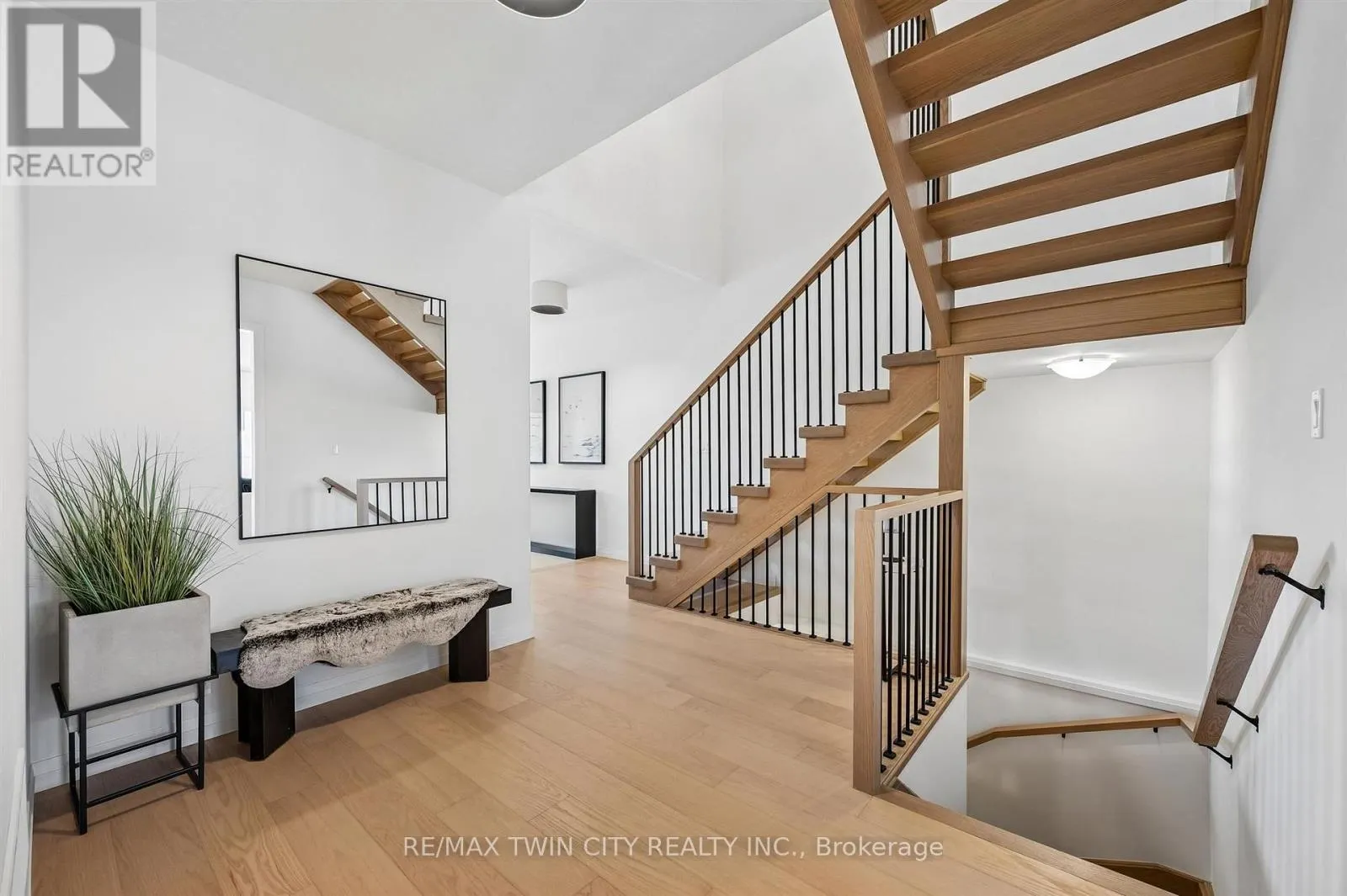 1681 DUNKIRK AVENUE