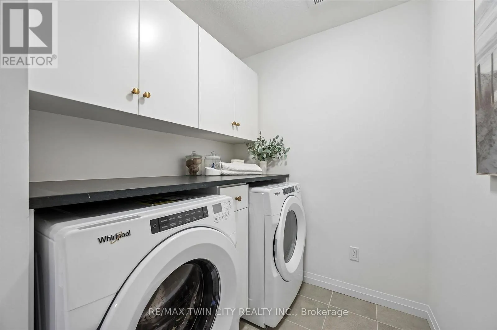 1681 DUNKIRK AVENUE