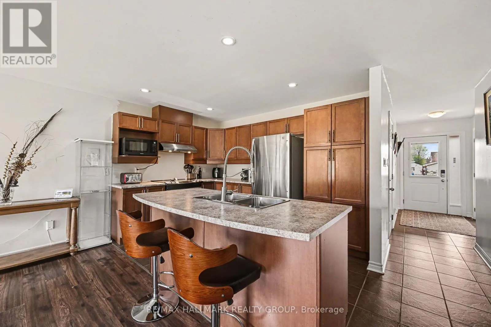 86 FOURTH AVENUE