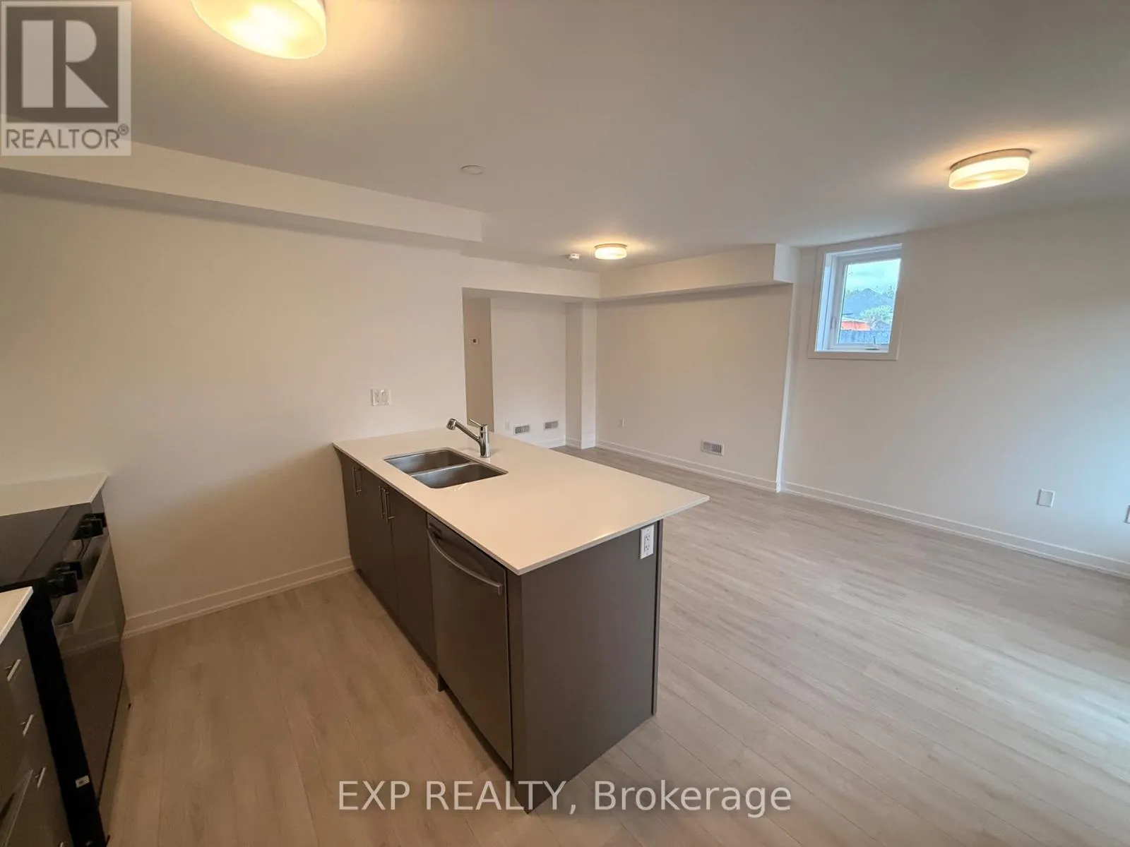 35 - 42 LOWES RD. WEST ROAD