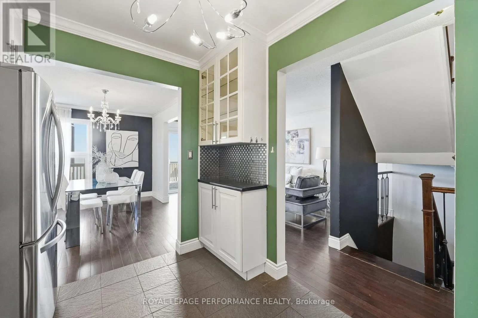 11 - 3415 UPLANDS DRIVE