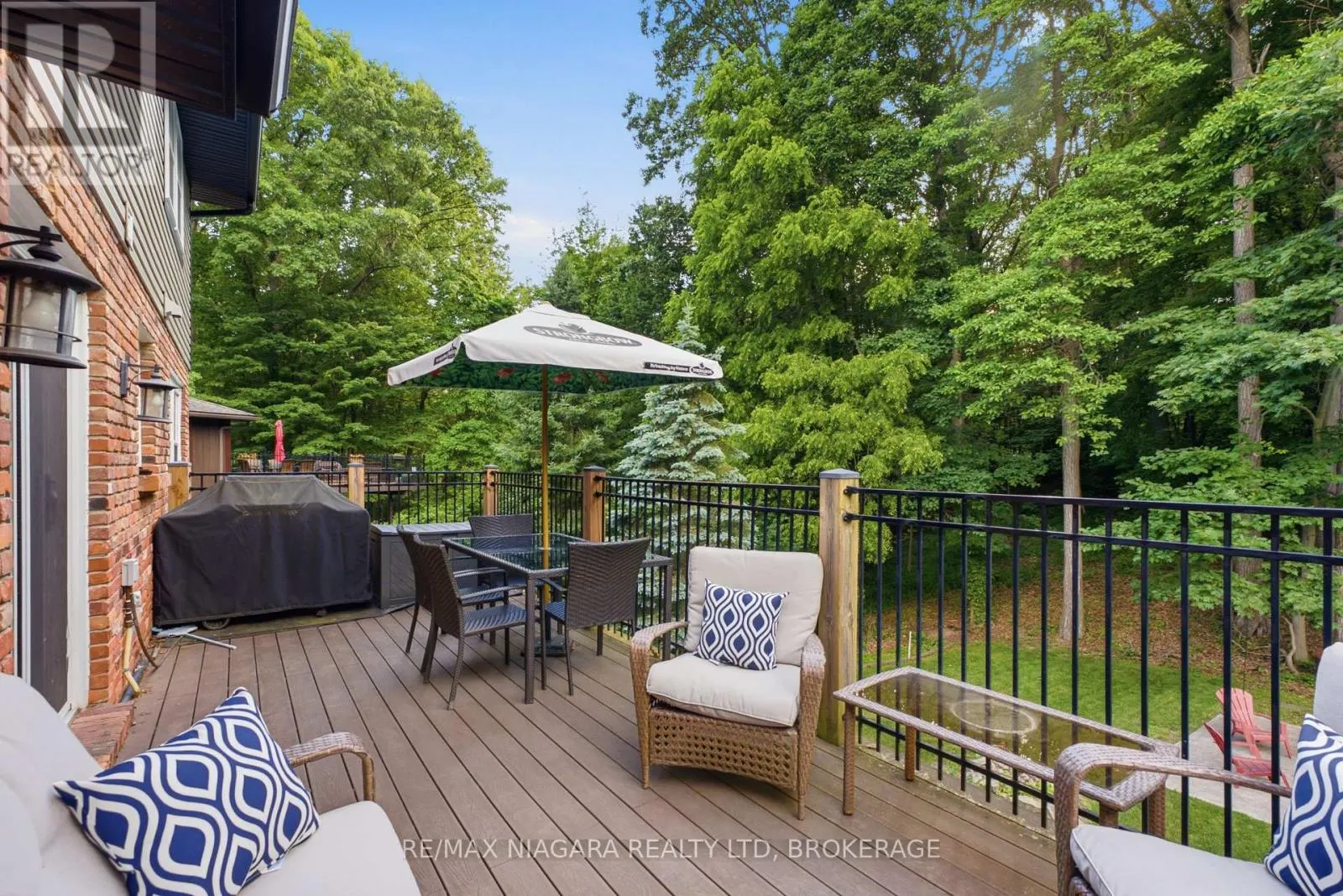 9 BEECHNUT COURT