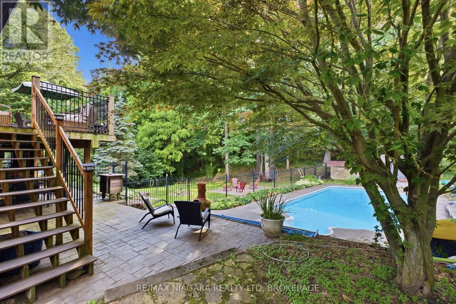 9 BEECHNUT COURT