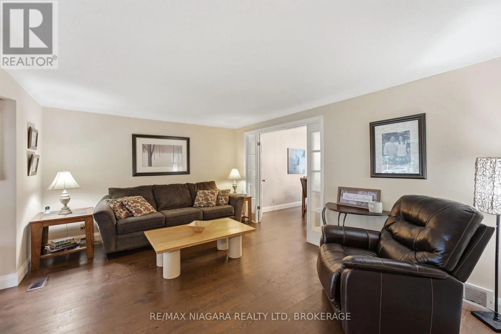 9 BEECHNUT COURT