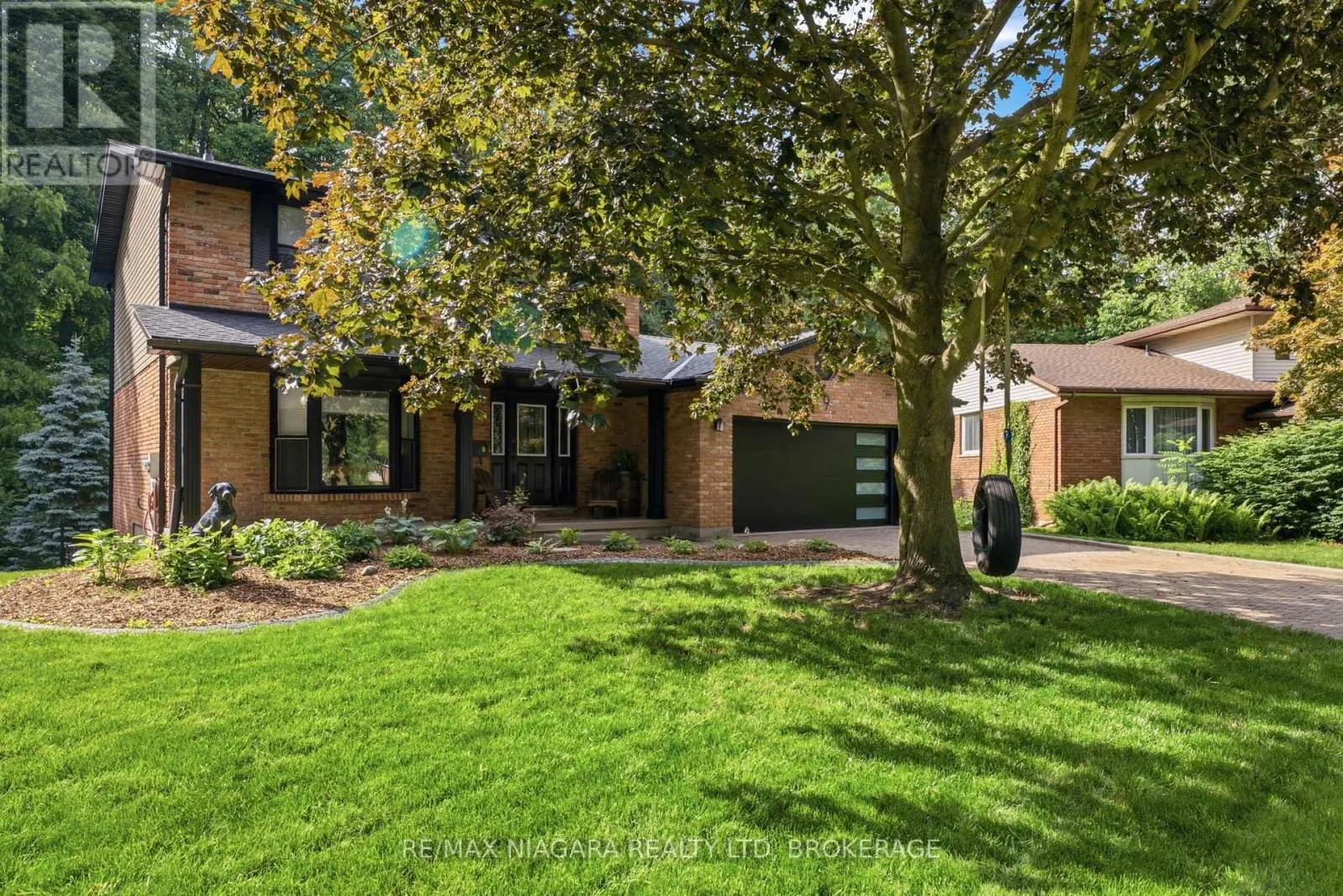9 BEECHNUT COURT