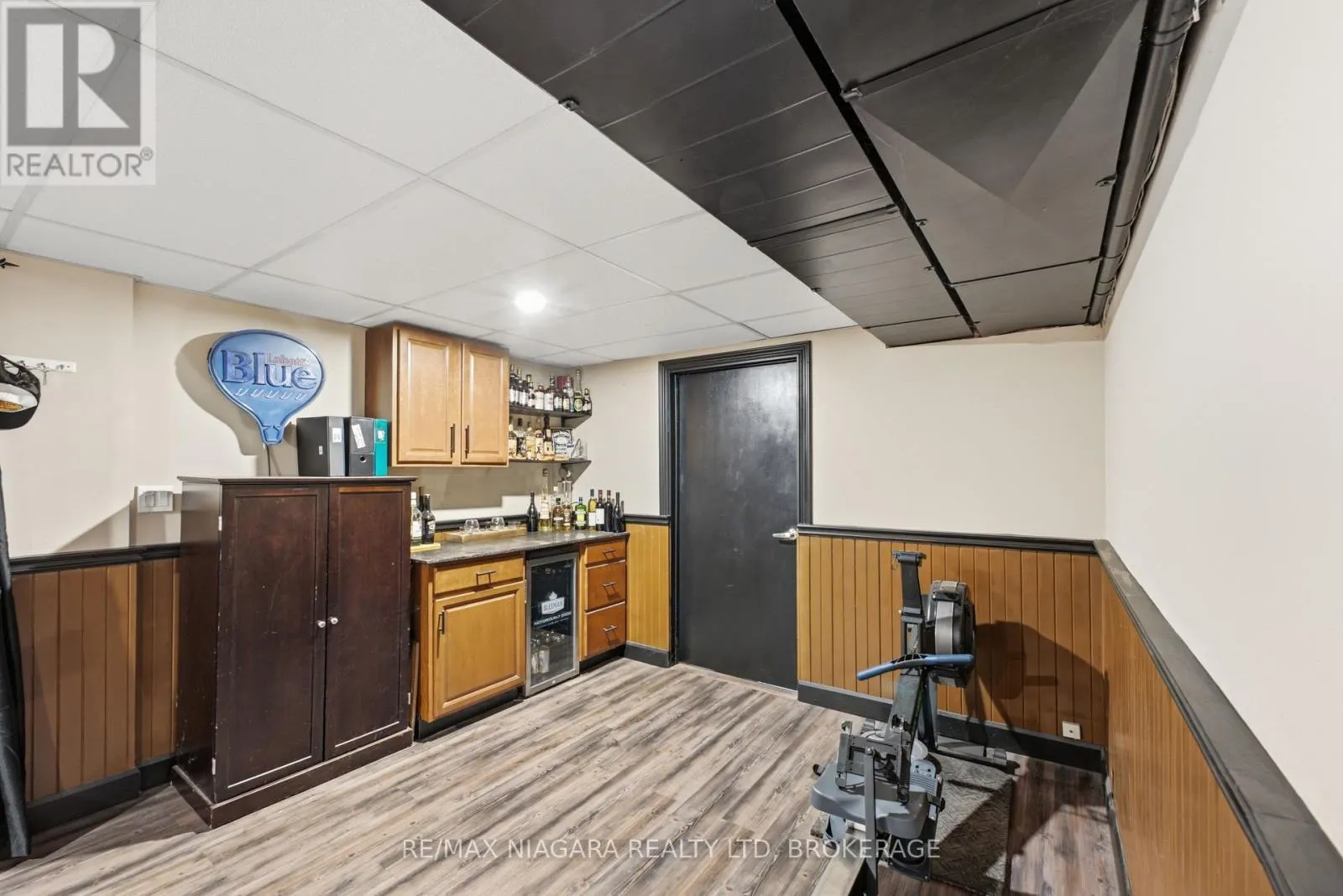 9 BEECHNUT COURT