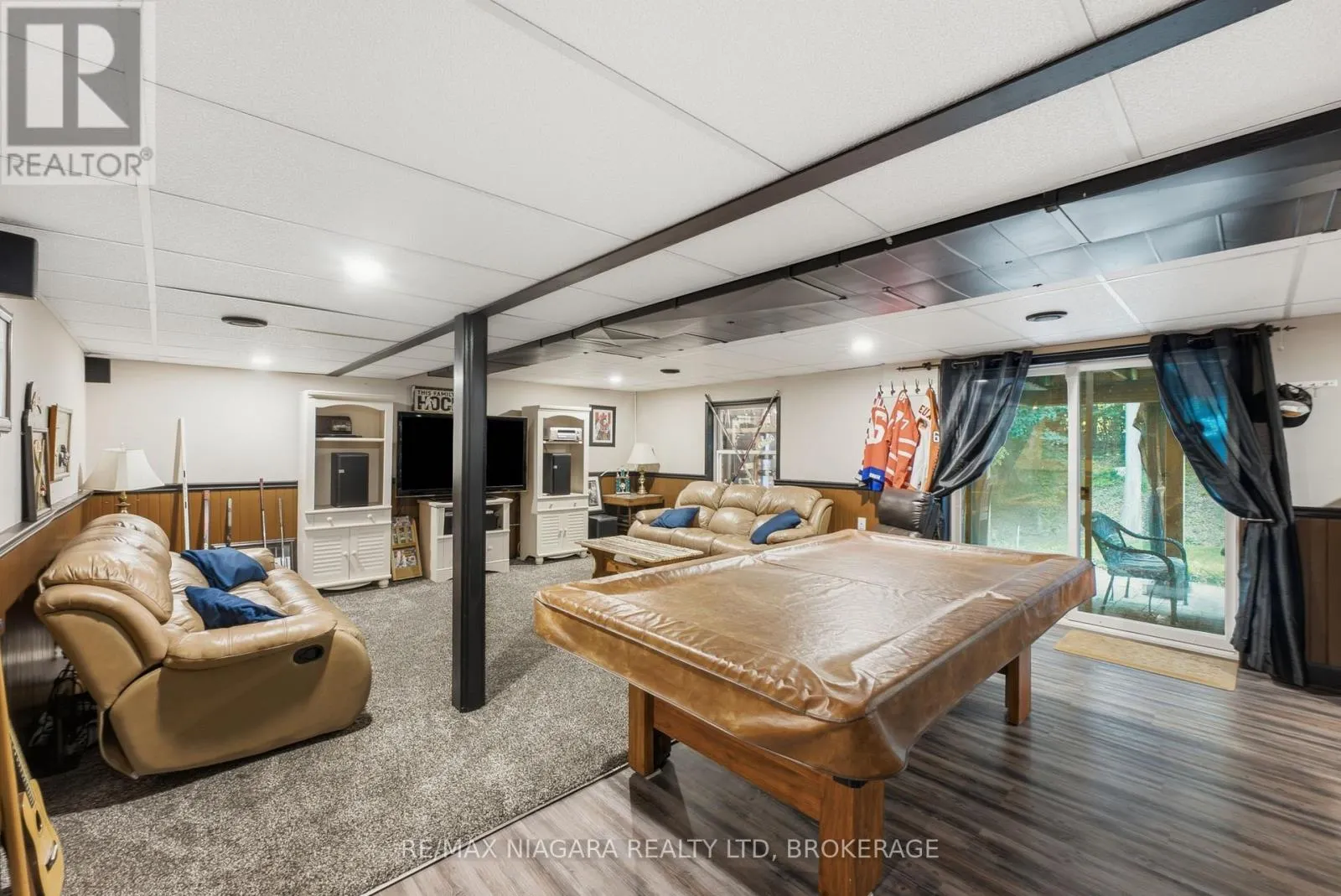 9 BEECHNUT COURT