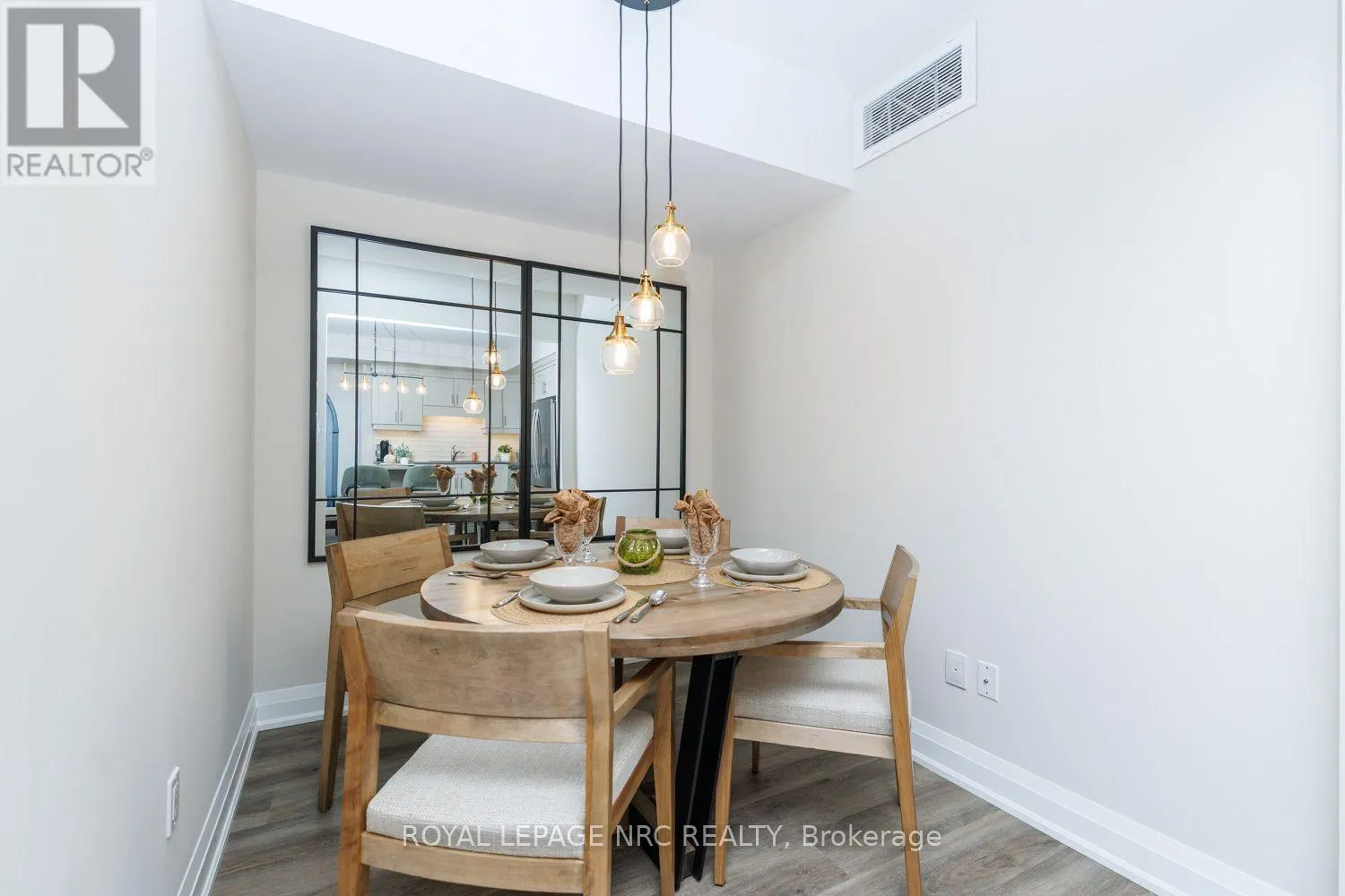 307 - 118 SUMMERSIDES BOULEVARD #307