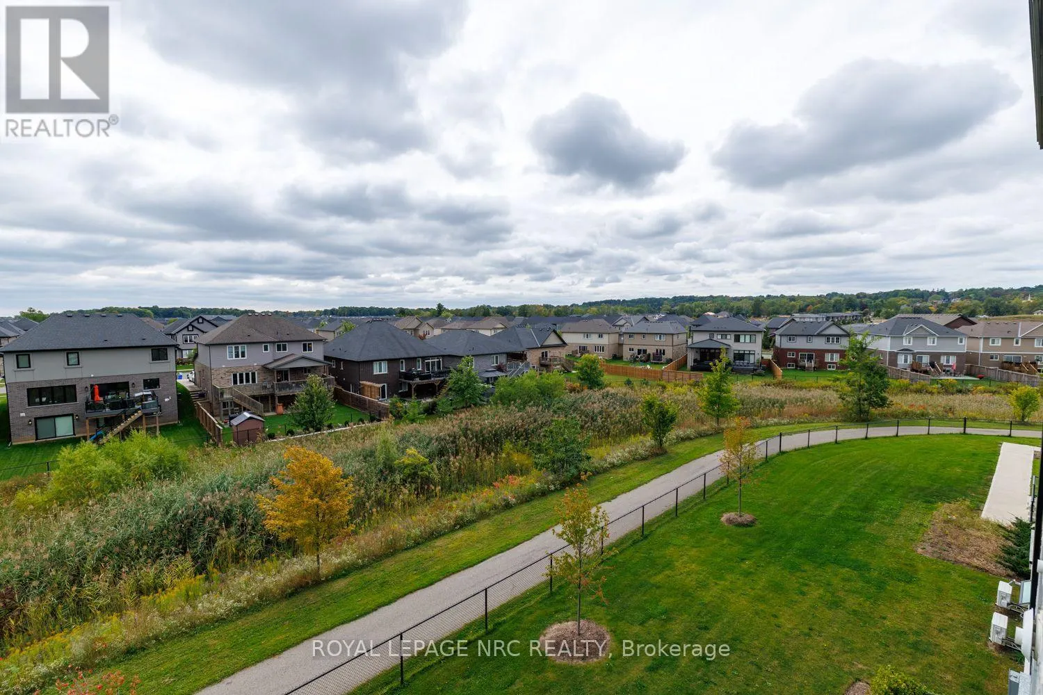 307 - 118 SUMMERSIDES BOULEVARD #307