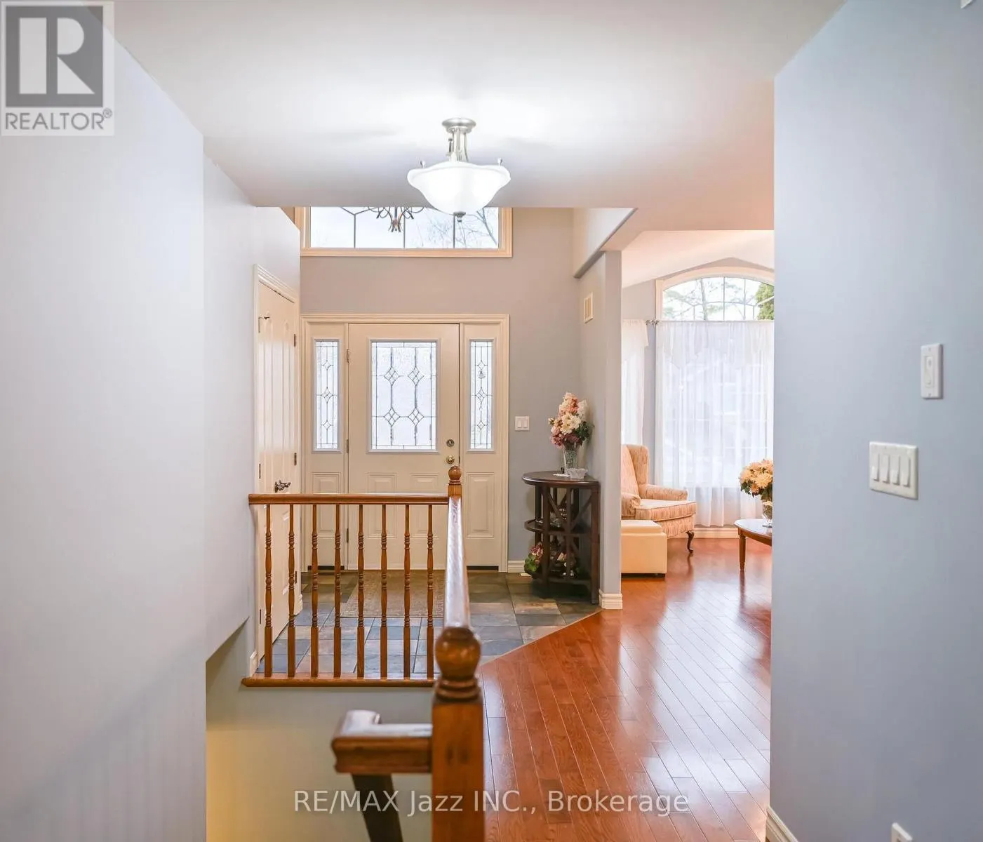 33 ASHWOOD CRESCENT