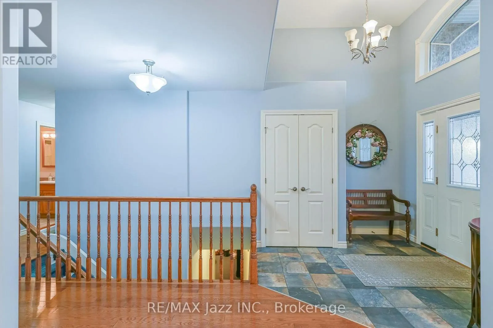 33 ASHWOOD CRESCENT