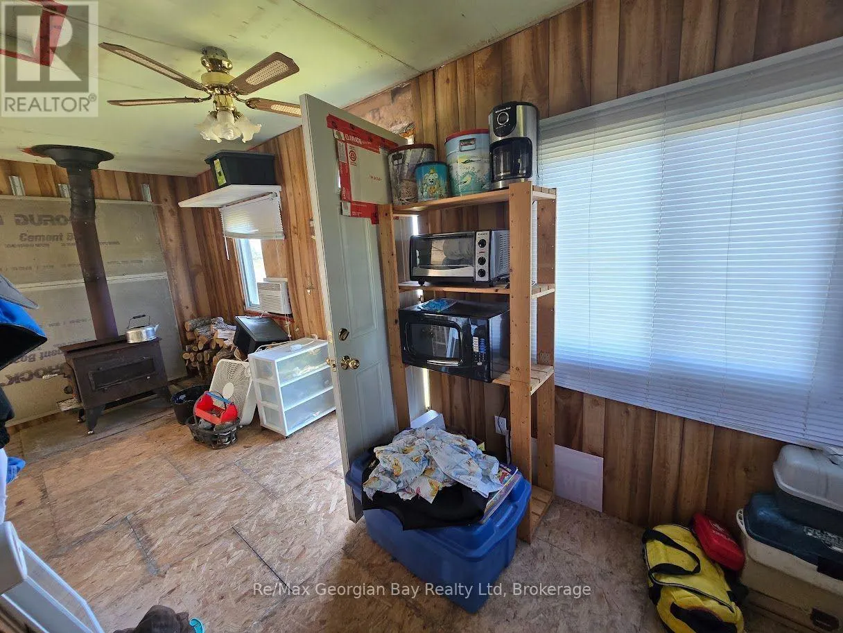 380 2 ISLAND