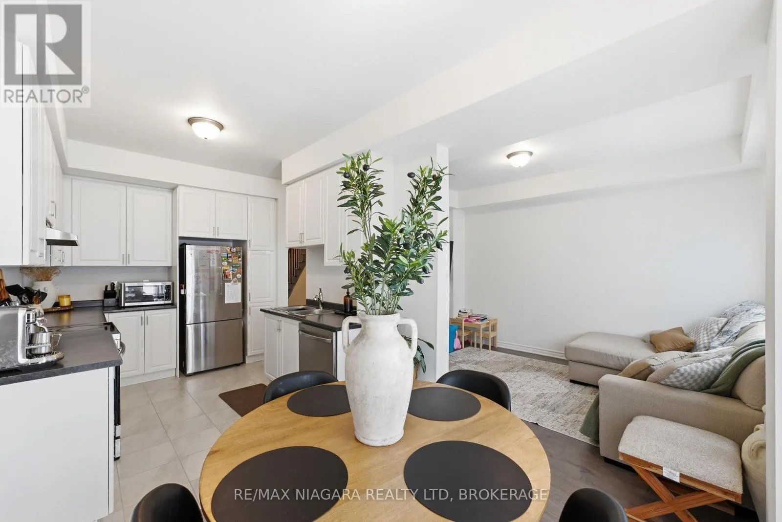 56 SAPPHIRE WAY
