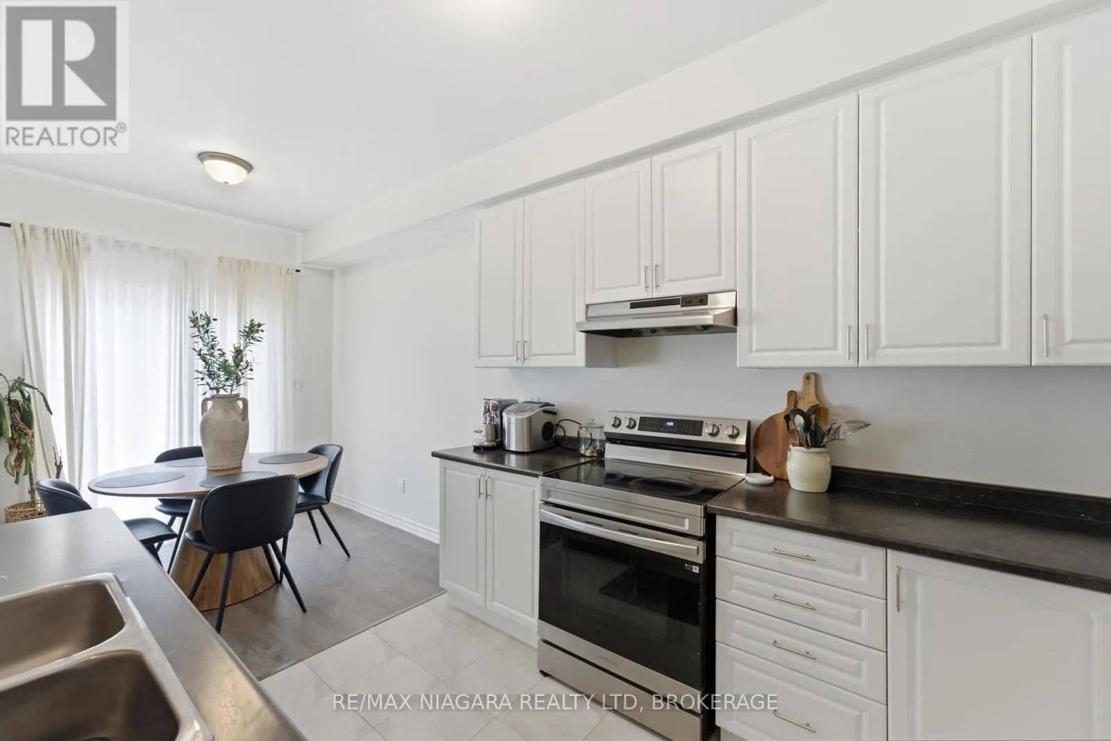 56 SAPPHIRE WAY