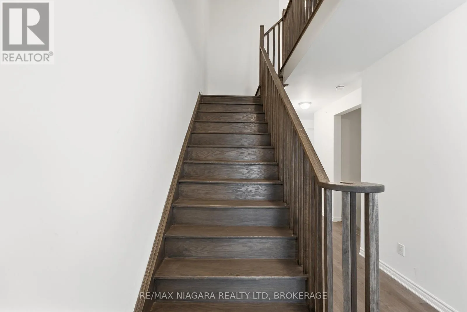 56 SAPPHIRE WAY