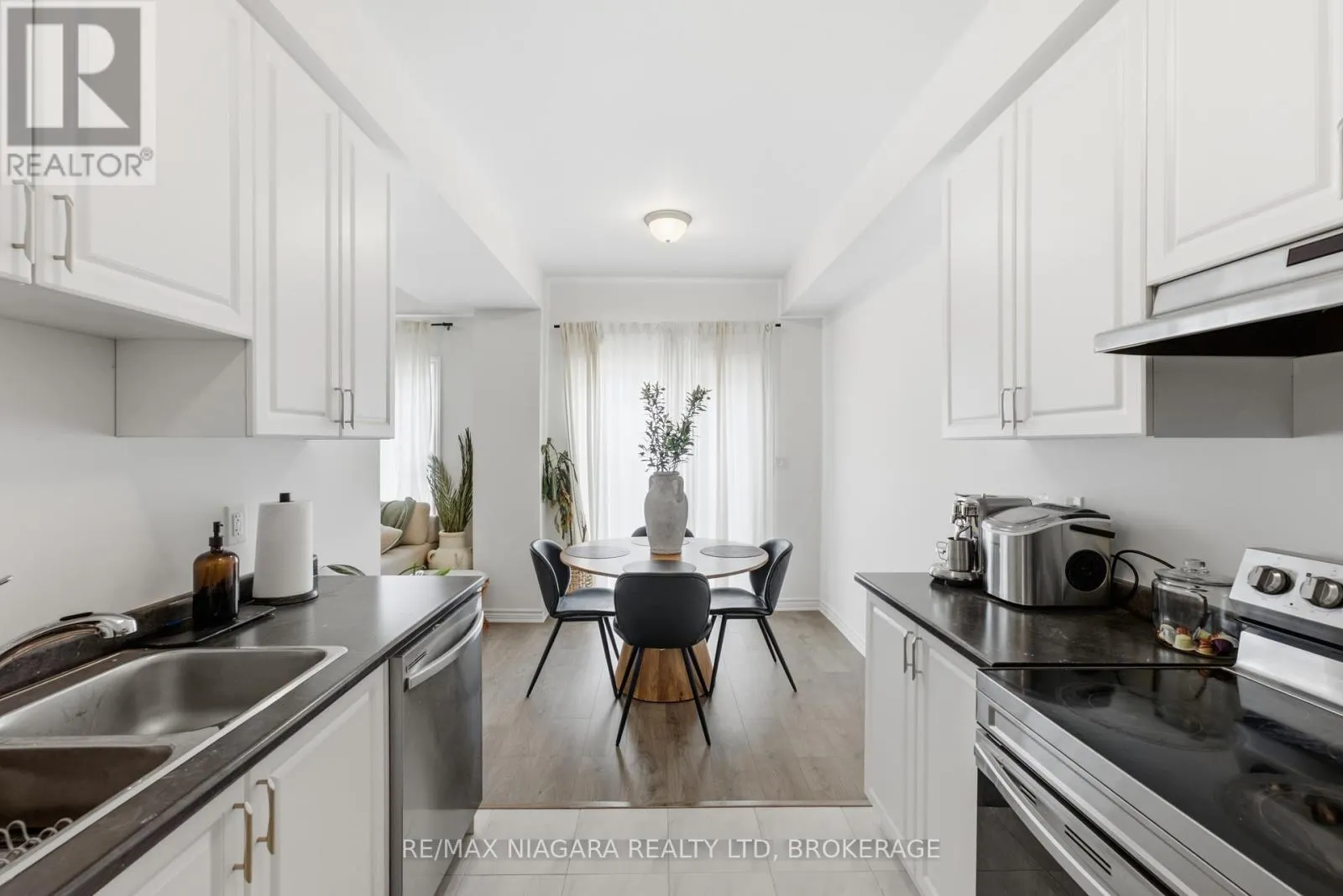 56 SAPPHIRE WAY