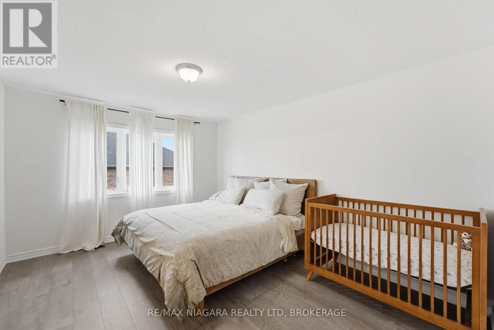 56 SAPPHIRE WAY