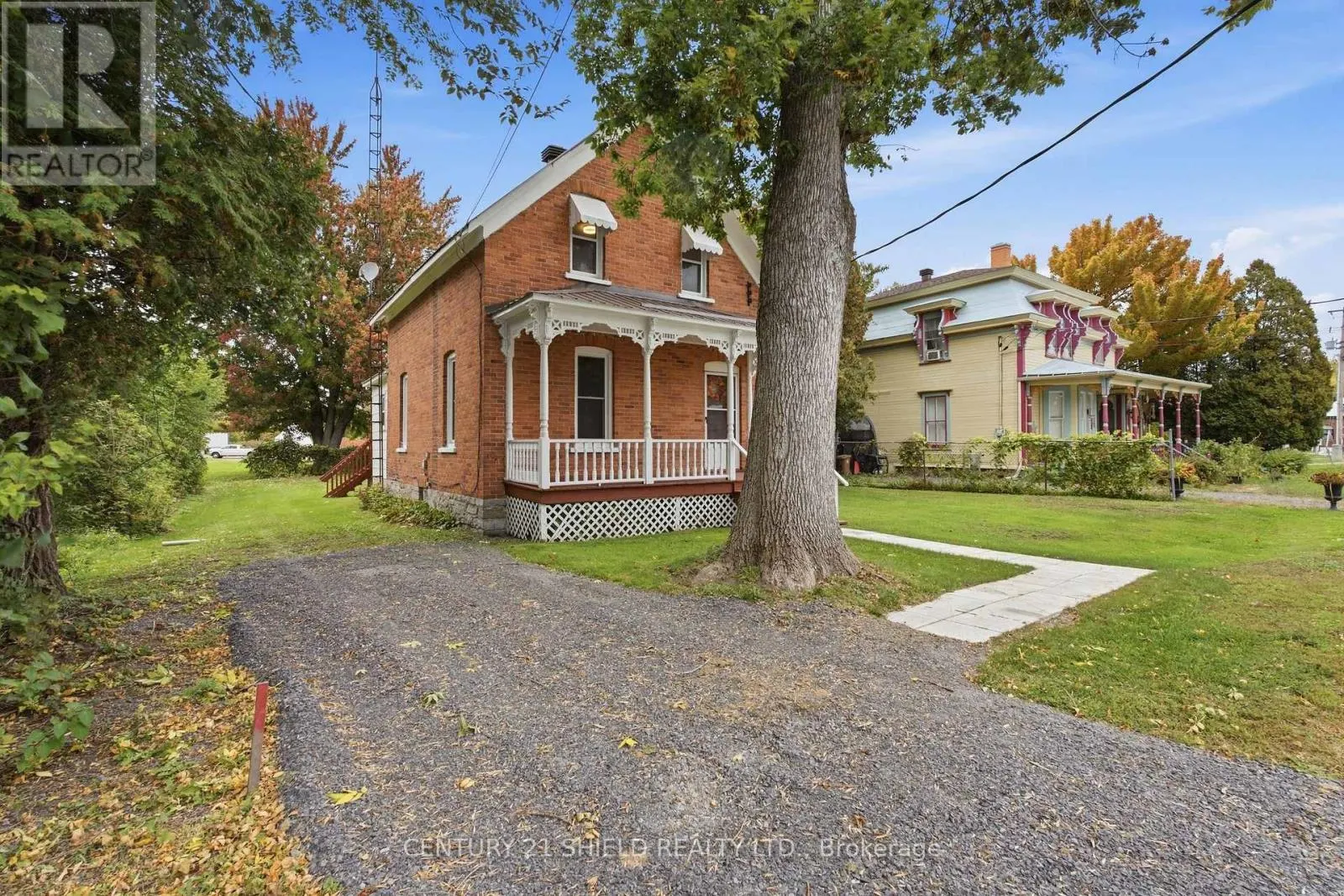 13 OAK STREET