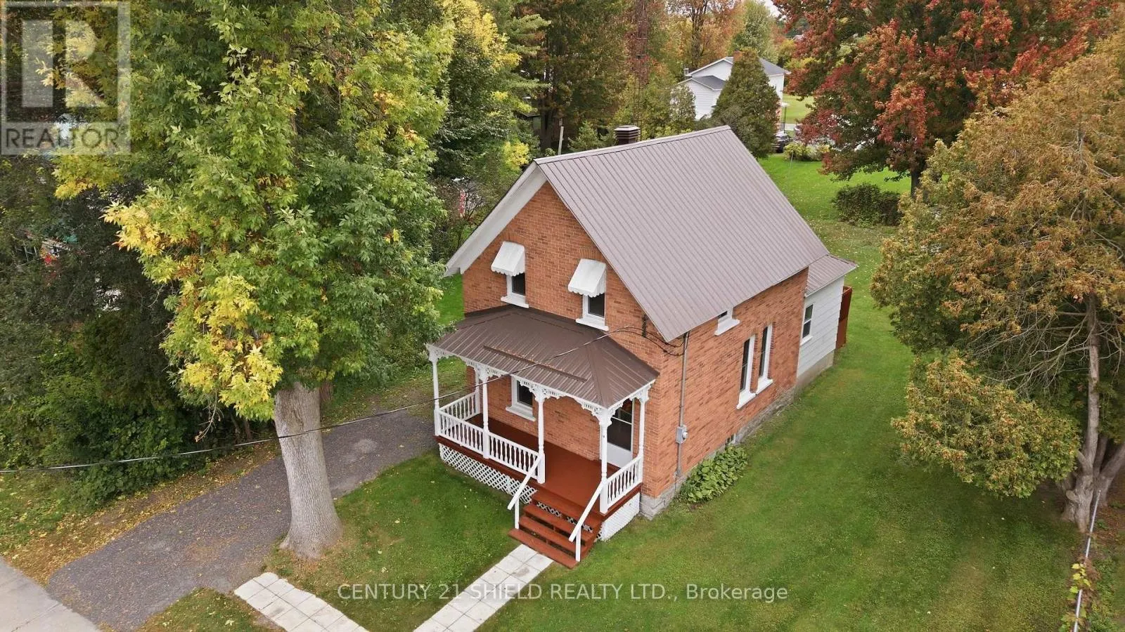 13 OAK STREET