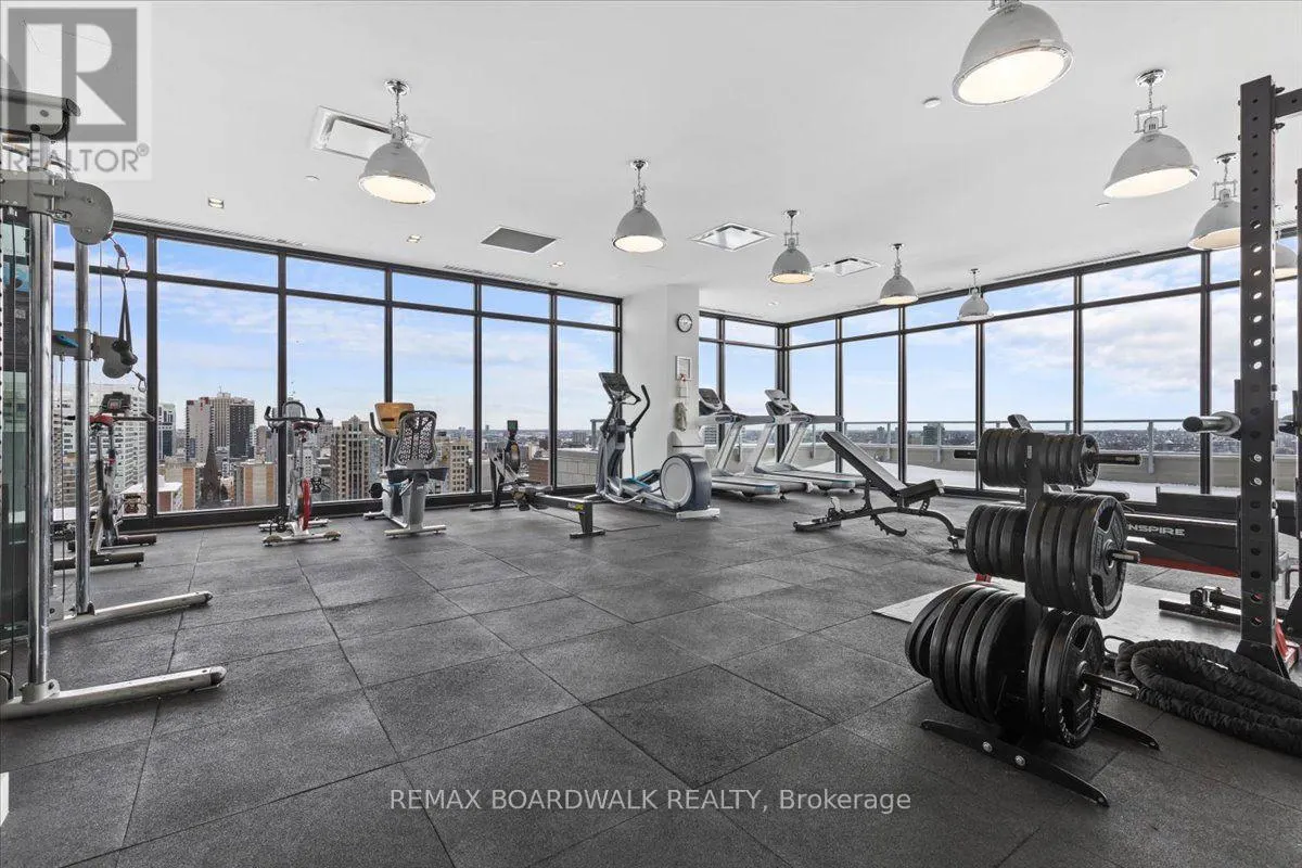 112 - 255 BAY STREET E
